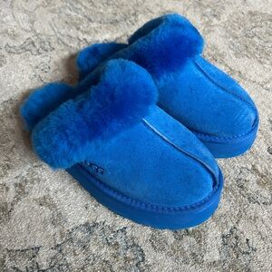 UGG Blue Disquette Slippers size 5